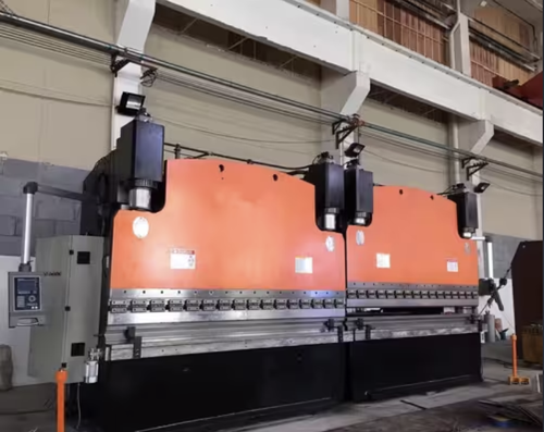 Laatste bedrijfscasus over Thaise klant verhoogt staalfabricage met 4000KN Hydraulische CNC Tandem Press Brake Buig 6400mm