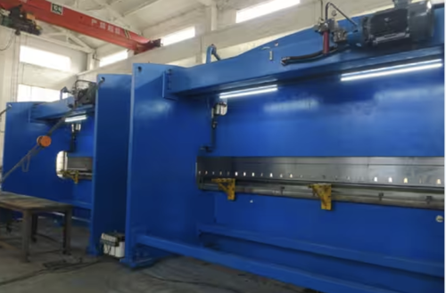 Laatste bedrijfscasus over Russian Client Expands Steel Bending Capacity with 3200KN CNC Tandem Press Brake, 8000mm Width
