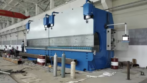 Laatste bedrijfscasus over Vietnamese Steel Fabricator Adopts 12000KN CNC Tandem Press Brake for 12000mm Wide Bending