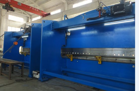 Goede prijs 3200N 8000mm cnc persrem achter elkaar/hydraulische buigende machine voor lamppool online