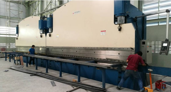 2-WE67K-400/7000 CNC Tandem Hydraulische persrem voor het maken van lichte paal hoge mast