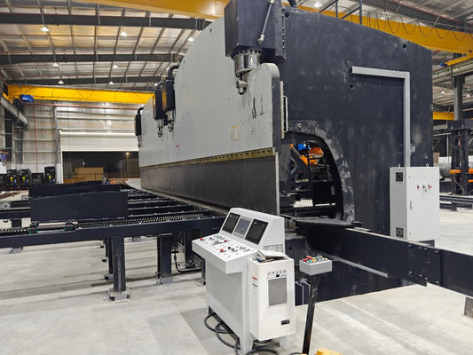 CNC tandem hydraulische persrem model 2-WE67k-1200/6250 Voor het maken van monopool transmissie buisvormige toren en hoge mast