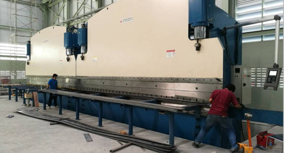 Metalen platen CNC Hydraulische persrem voor de auto-industrie 400T/4000mm