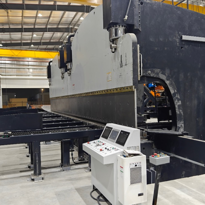 CNC tandem hydraulische persrem model 2-WE67k-1200/6250 Voor het maken van monopool transmissie buisvormige toren en hoge mast