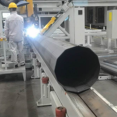 CNC-poel sluit-lasmachine met ondergedompelde boog longitudinale rechte naad las voor 12000mm Ultra Long Light Pole en 1 persoon eenvoudige bediening