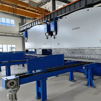 CNC-buigmachine met dubbele koppeling voor 14 m taps toelopende achthoekige straatlantaarnpaal