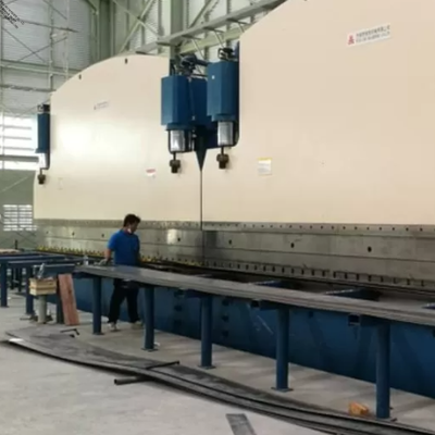 Heavy Duty 2×650Ton 7M CNC Tandem Press Brake voor de productie van lange conic en achthoekige lichte polen