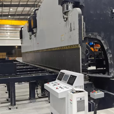 Heavy Duty 2×650Ton 7M CNC Tandem Press Brake voor de productie van lange conic en achthoekige lichte polen