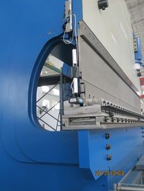 63 ton de Volledige Automatische CNC Hydraulische Machine van de de Persrem van het Bladmetaal