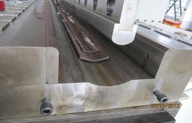 DELEM DA53T besturing 650Ton Automatische grote CNC tandempressemachine