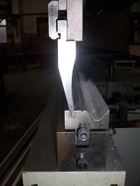 Hydraulische persremwerktuigen strijkijzer / perforatievorm